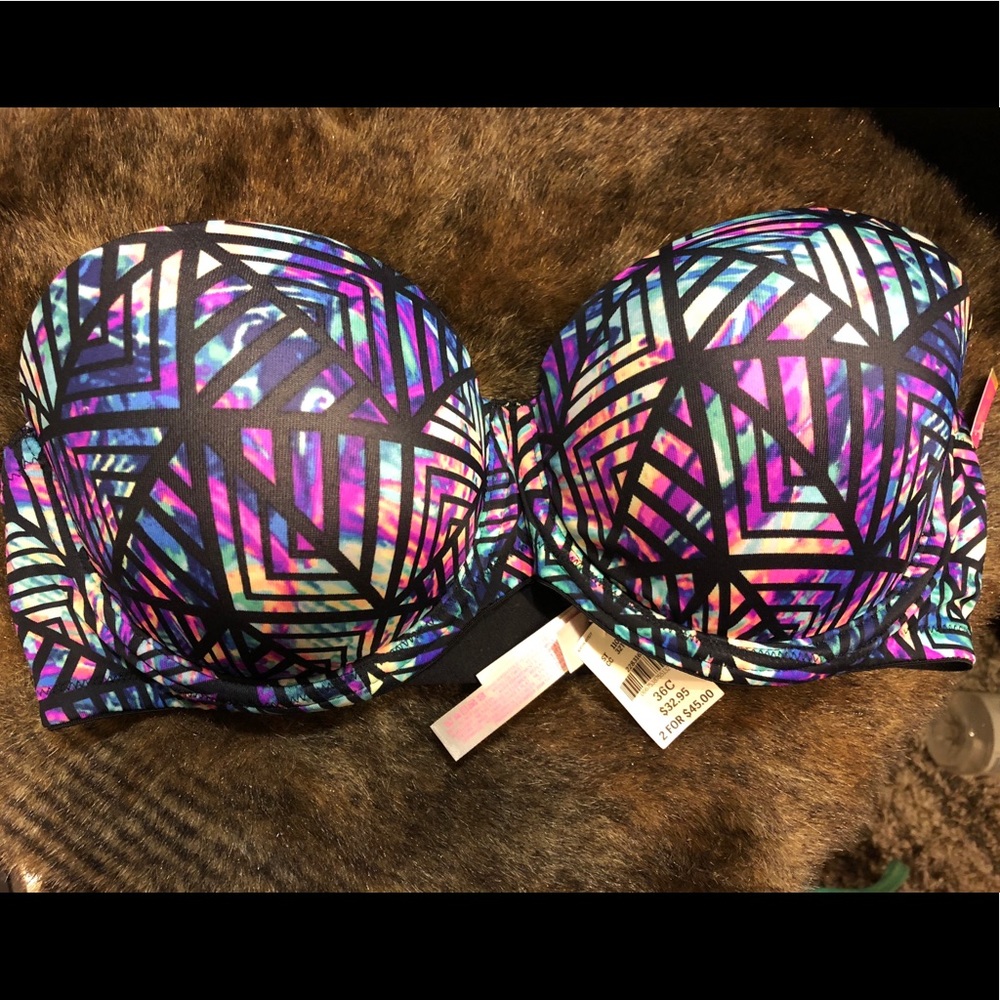3 Victoria secret bras 36C